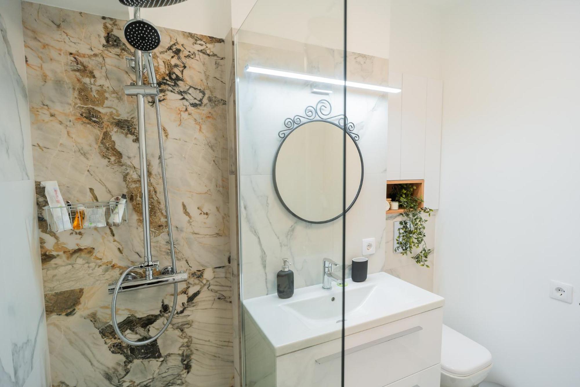 Urban Pearl - Old Town - Unique 4Br/3Ba Apartment Bucureşti Ngoại thất bức ảnh
