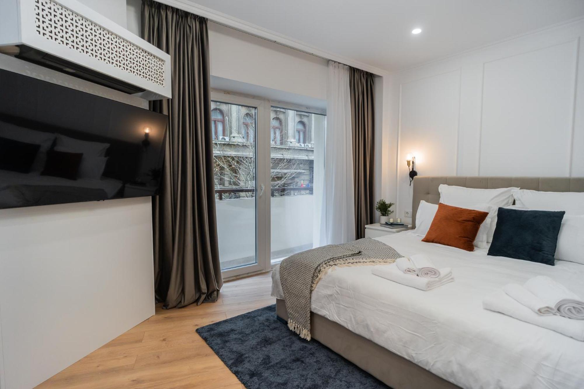 Urban Pearl - Old Town - Unique 4Br/3Ba Apartment Bucureşti Ngoại thất bức ảnh