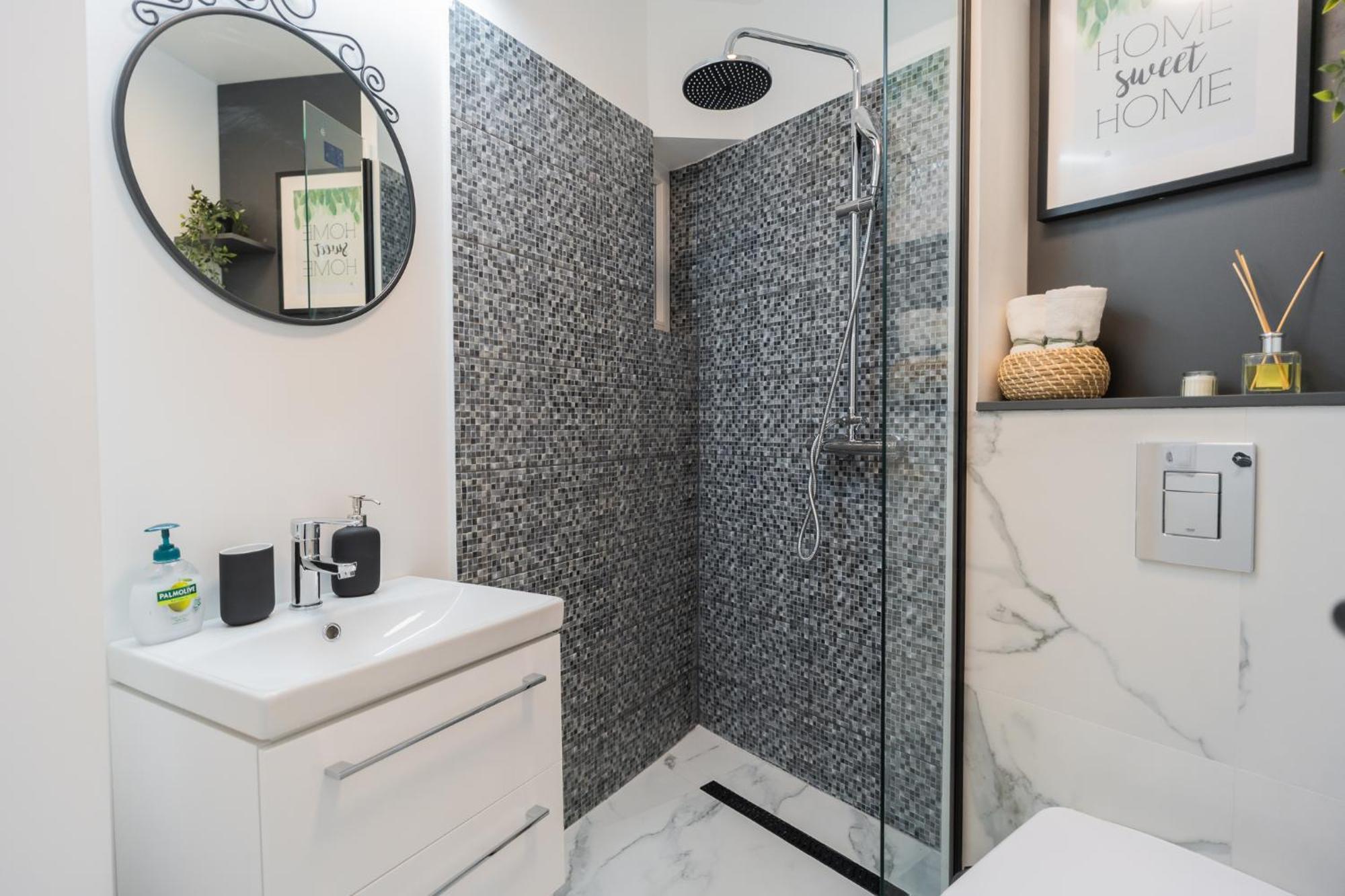 Urban Pearl - Old Town - Unique 4Br/3Ba Apartment Bucureşti Ngoại thất bức ảnh
