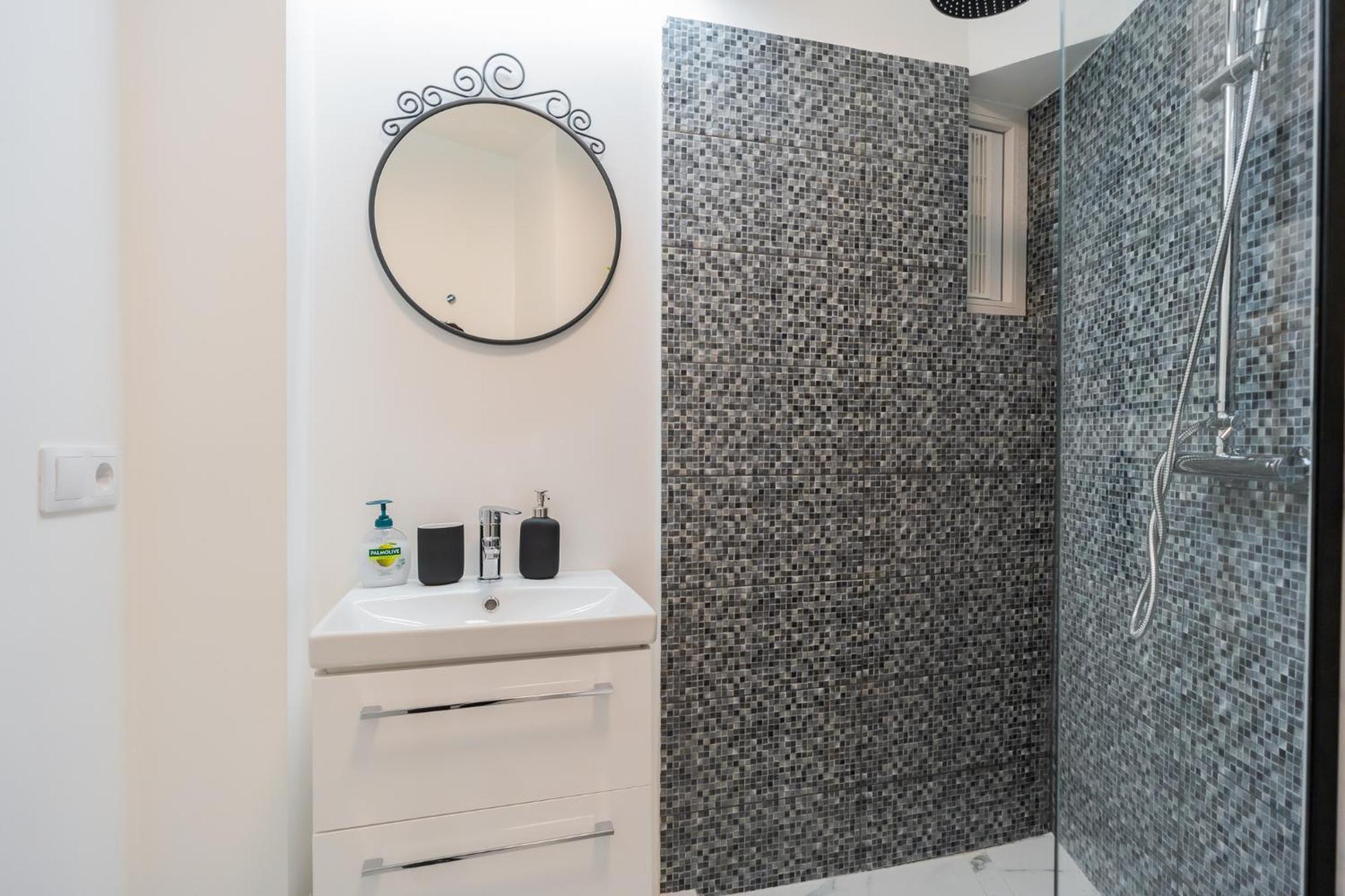 Urban Pearl - Old Town - Unique 4Br/3Ba Apartment Bucureşti Ngoại thất bức ảnh