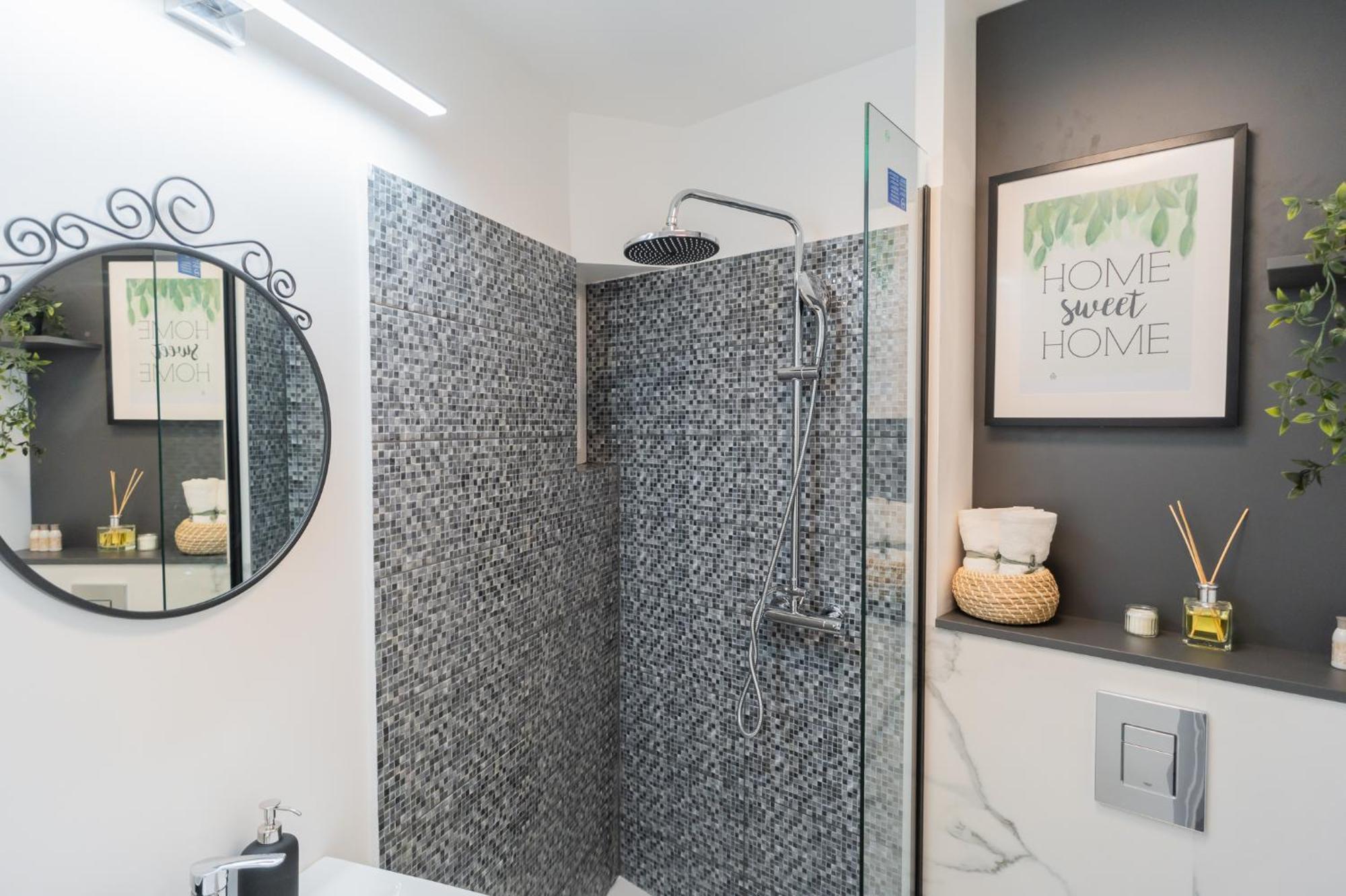 Urban Pearl - Old Town - Unique 4Br/3Ba Apartment Bucureşti Ngoại thất bức ảnh